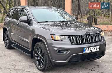 Внедорожник / Кроссовер Jeep Grand Cherokee 2016 в Кропивницком