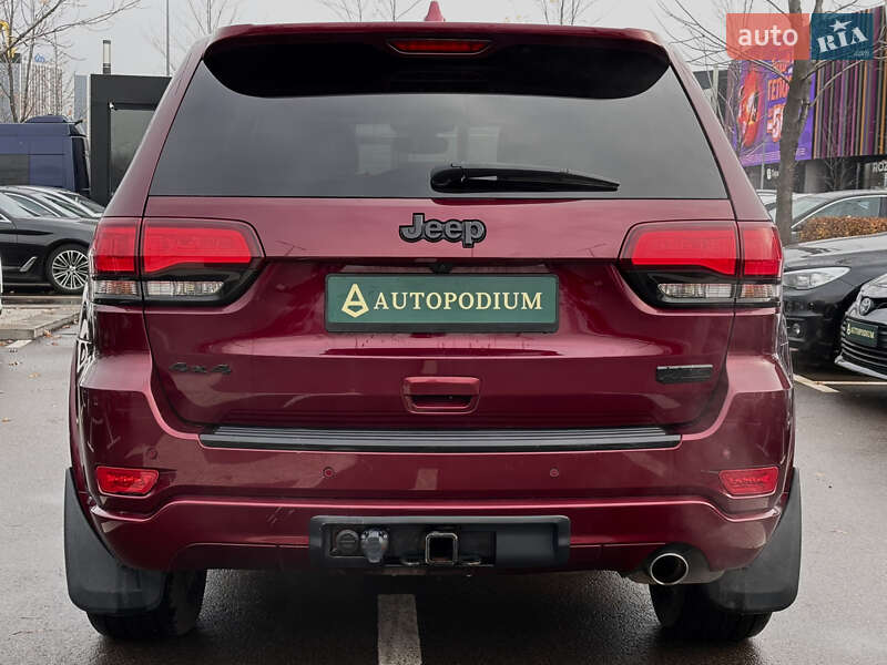 Внедорожник / Кроссовер Jeep Grand Cherokee 2017 в Киеве