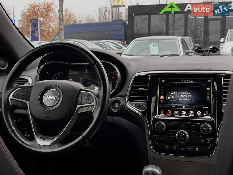 Внедорожник / Кроссовер Jeep Grand Cherokee 2017 в Киеве
