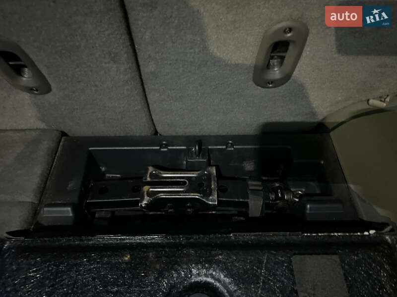 Внедорожник / Кроссовер Jeep Grand Cherokee 2005 в Лубнах фото 46 Внедорожник / Кроссовер Jeep Grand Cherokee 2005 в Лубнах