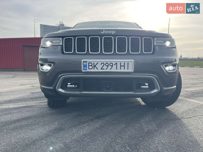 Внедорожник / Кроссовер Jeep Grand Cherokee 2021 в Киеве фото 9 Внедорожник / Кроссовер Jeep Grand Cherokee 2021 в Киеве