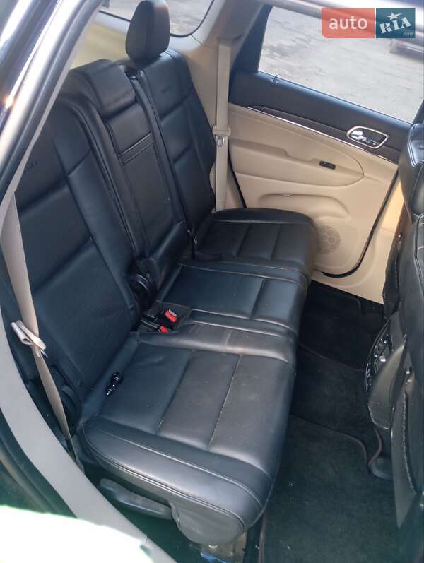 Внедорожник / Кроссовер Jeep Grand Cherokee 2013 в Черновцах