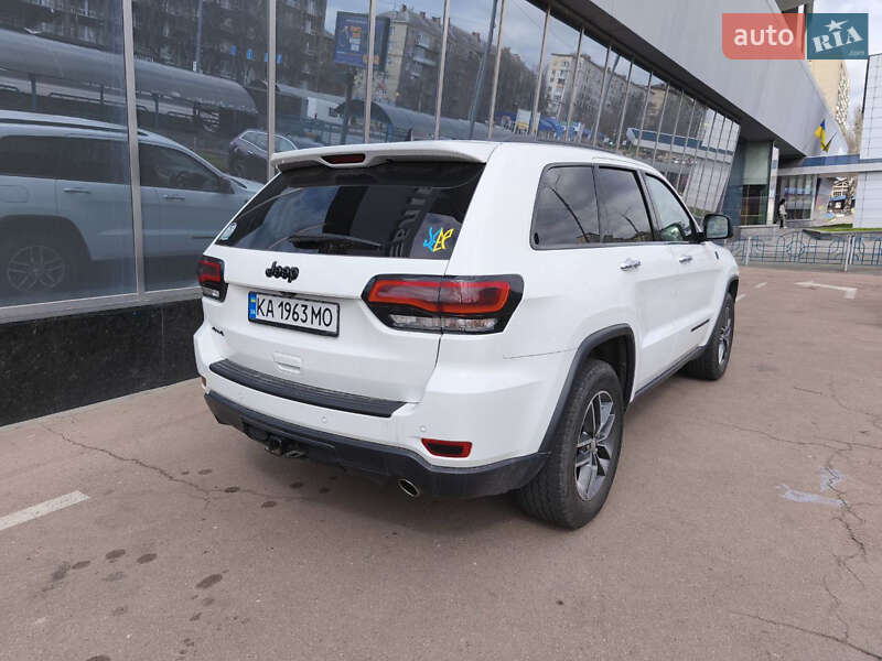 Внедорожник / Кроссовер Jeep Grand Cherokee 2017 в Киеве