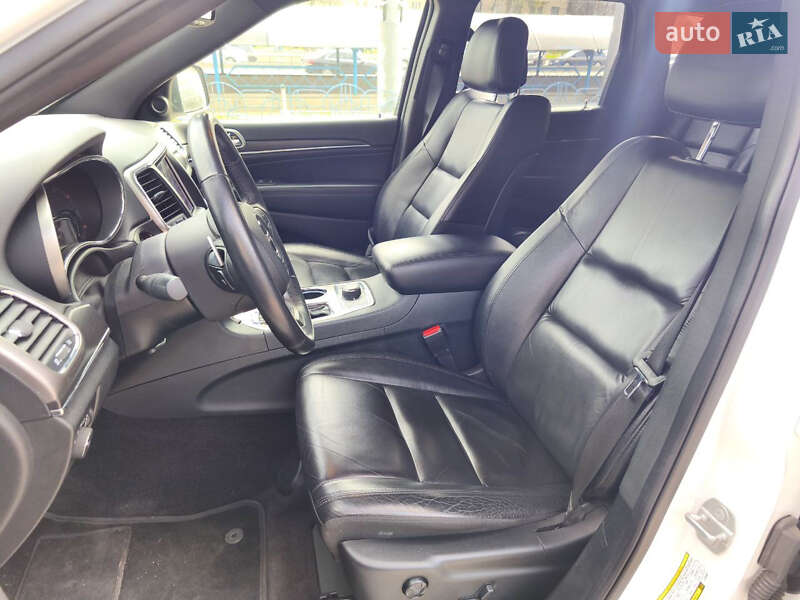 Внедорожник / Кроссовер Jeep Grand Cherokee 2017 в Киеве