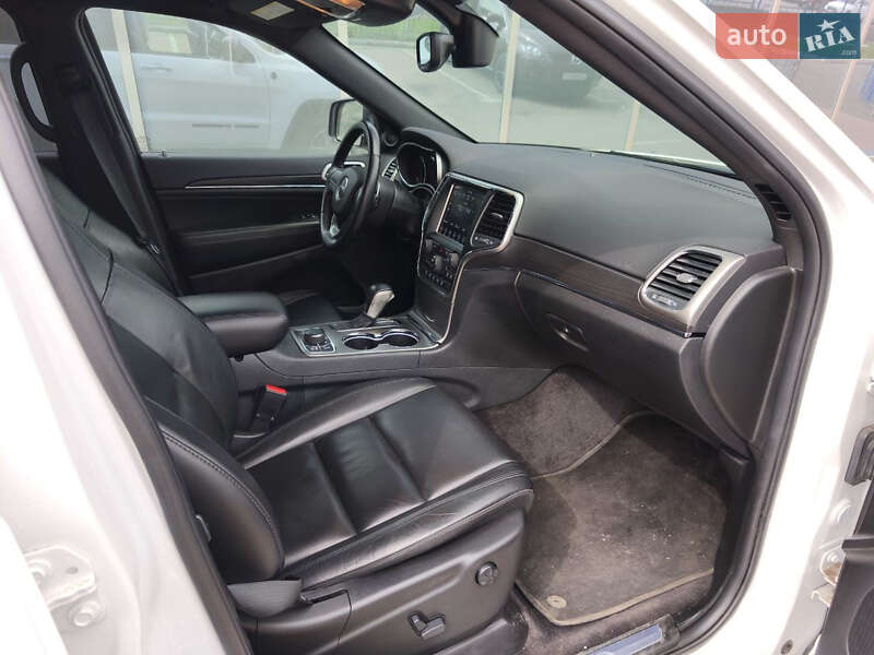 Внедорожник / Кроссовер Jeep Grand Cherokee 2017 в Киеве