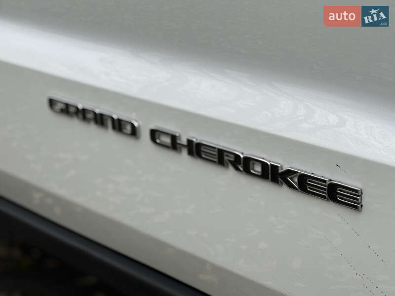 Внедорожник / Кроссовер Jeep Grand Cherokee 2021 в Киеве фото 13 Внедорожник / Кроссовер Jeep Grand Cherokee 2021 в Киеве