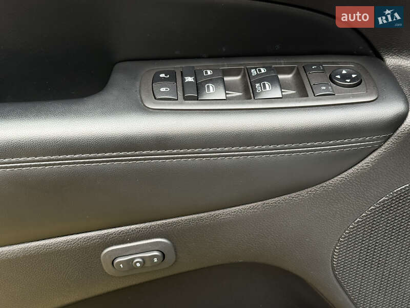 Внедорожник / Кроссовер Jeep Grand Cherokee 2021 в Киеве фото 29 Внедорожник / Кроссовер Jeep Grand Cherokee 2021 в Киеве