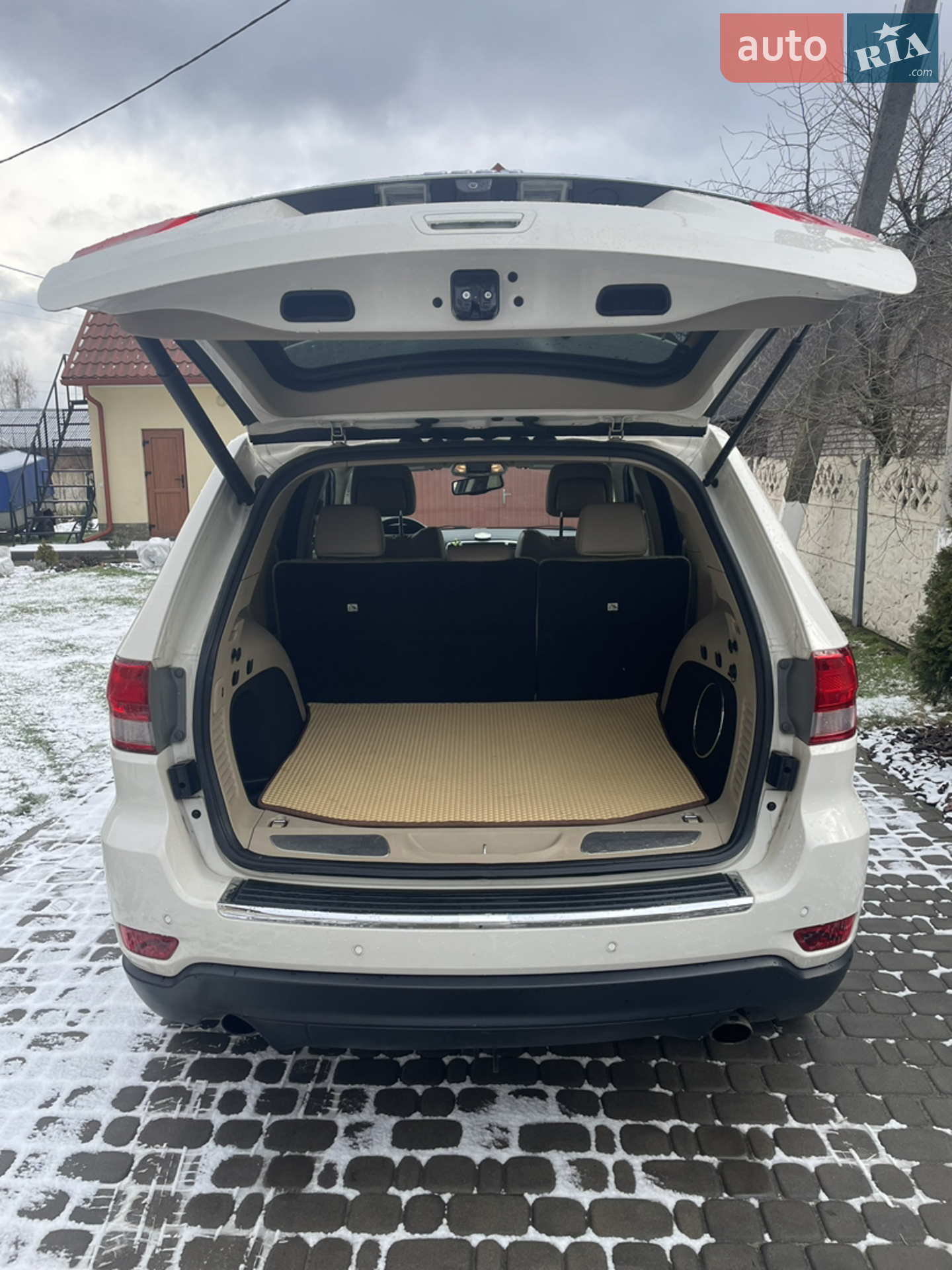 2012 Jeep Grand Cherokee - мініатюра 17