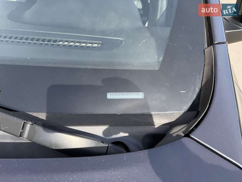 Внедорожник / Кроссовер Jeep Grand Cherokee 2015 в Киеве фото 15 Внедорожник / Кроссовер Jeep Grand Cherokee 2015 в Киеве