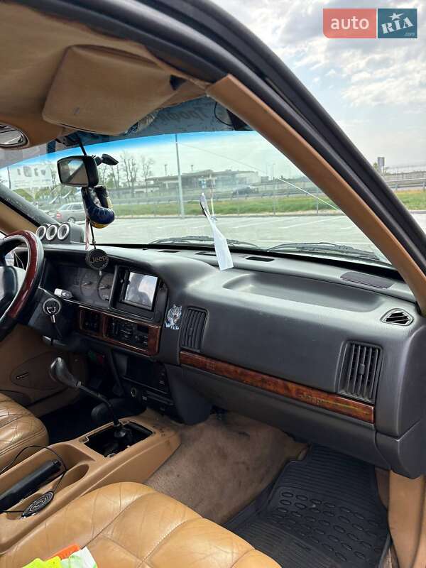 Позашляховик / Кросовер Jeep Grand Cherokee 1996 в Борисполі