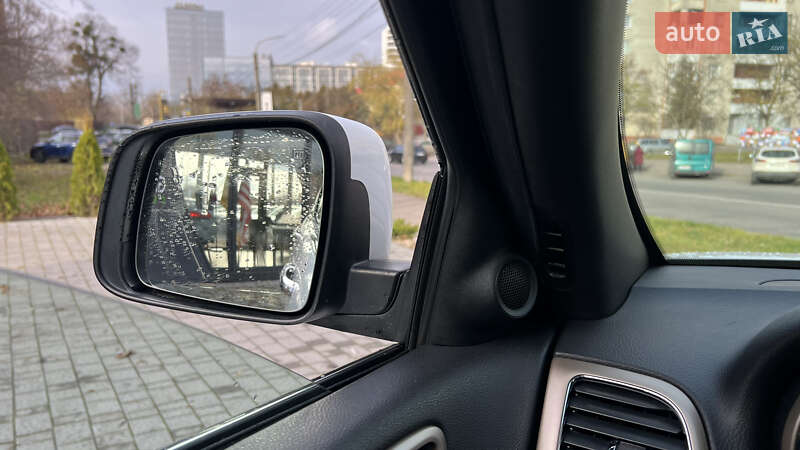 Внедорожник / Кроссовер Jeep Grand Cherokee 2016 в Львове