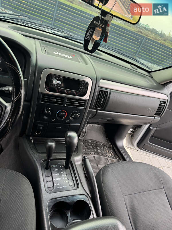 Внедорожник / Кроссовер Jeep Grand Cherokee 2002 в Ужгороде фото 13 Внедорожник / Кроссовер Jeep Grand Cherokee 2002 в Ужгороде