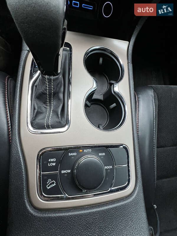 Позашляховик / Кросовер Jeep Grand Cherokee 2017 в Львові