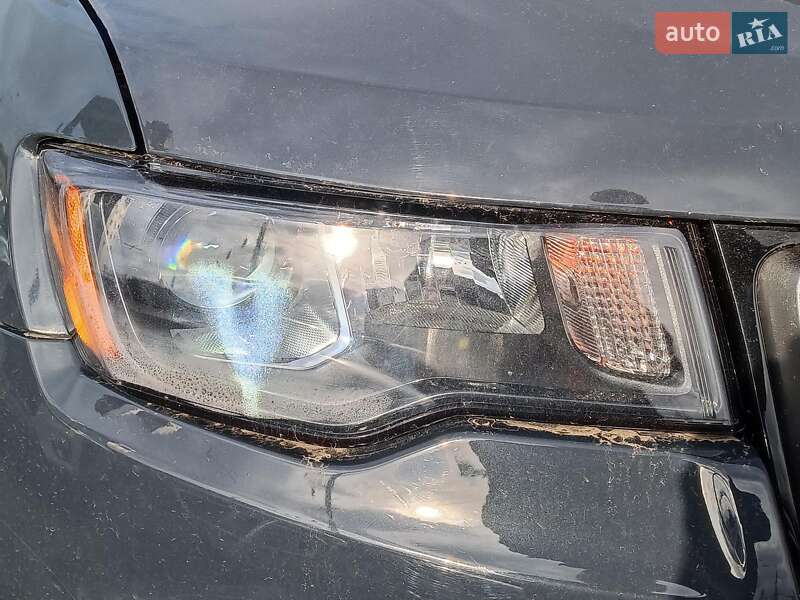 Внедорожник / Кроссовер Jeep Grand Cherokee 2016 в Харькове