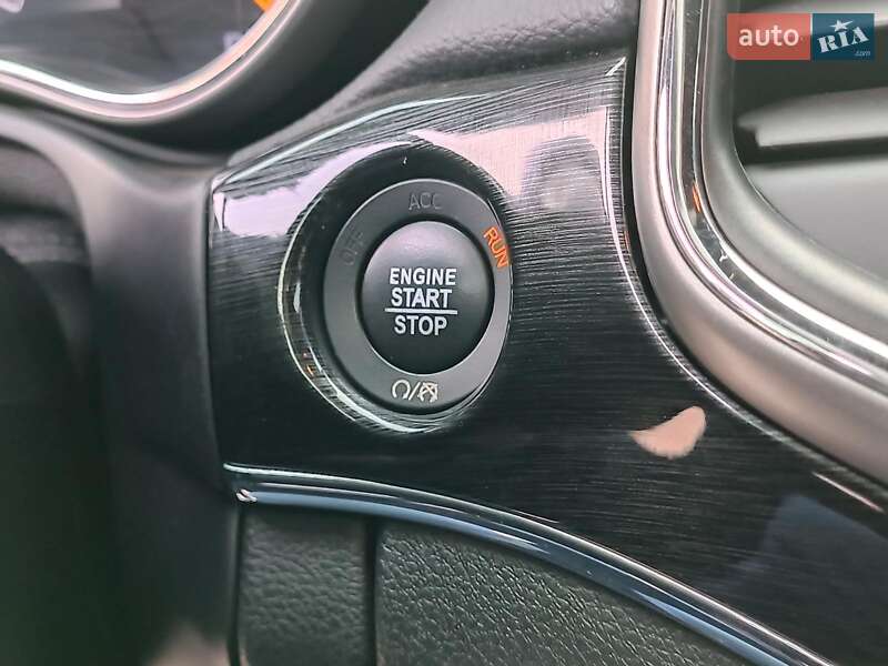 Внедорожник / Кроссовер Jeep Grand Cherokee 2016 в Харькове