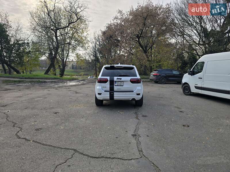 Позашляховик / Кросовер Jeep Grand Cherokee 2020 в Ужгороді