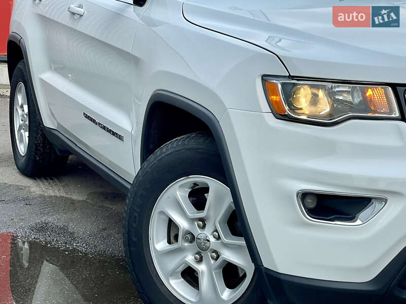 Внедорожник / Кроссовер Jeep Grand Cherokee 2017 в Киеве