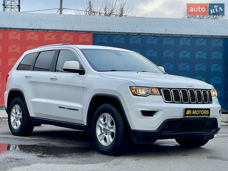 Внедорожник / Кроссовер Jeep Grand Cherokee 2017 в Киеве