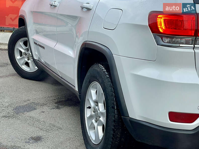 Внедорожник / Кроссовер Jeep Grand Cherokee 2017 в Киеве