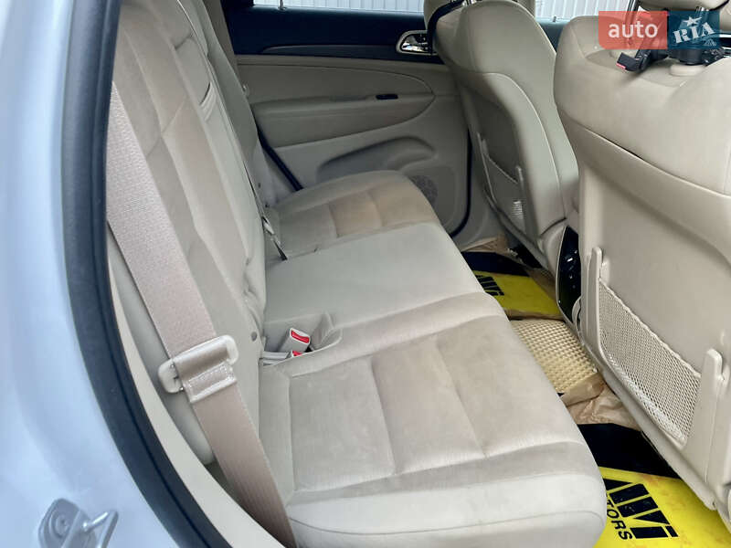 Внедорожник / Кроссовер Jeep Grand Cherokee 2017 в Киеве