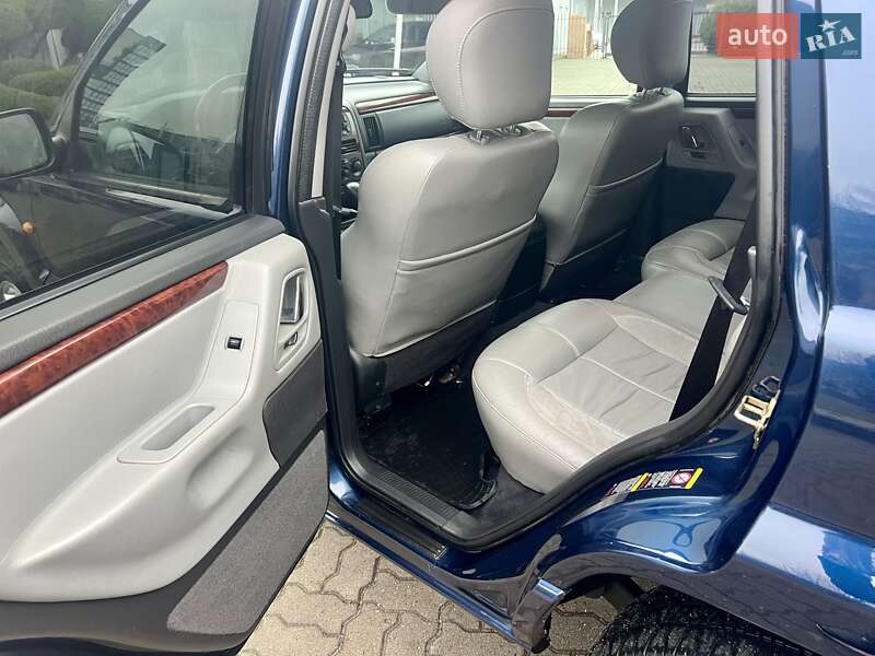 Внедорожник / Кроссовер Jeep Grand Cherokee 2004 в Луцке
