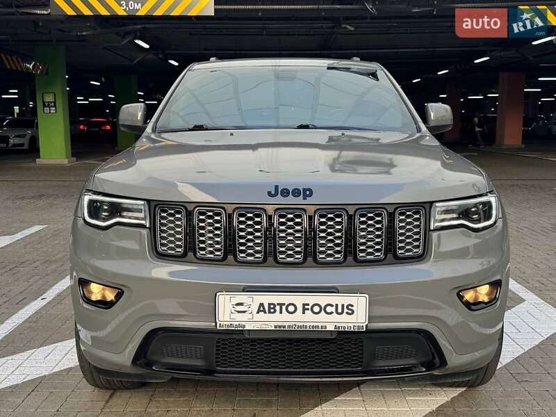 Внедорожник / Кроссовер Jeep Grand Cherokee 2021 в Киеве