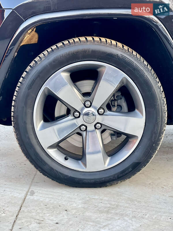 Внедорожник / Кроссовер Jeep Grand Cherokee 2016 в Млинове