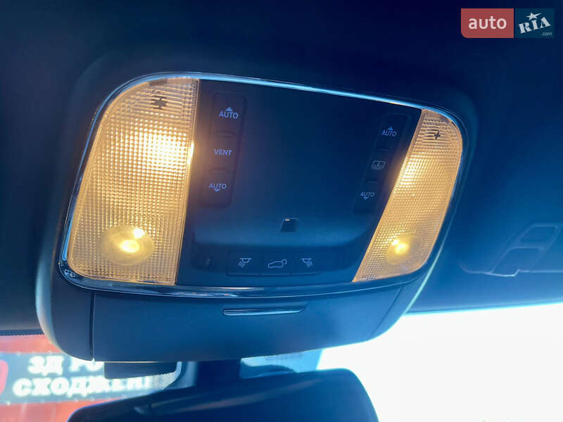 Внедорожник / Кроссовер Jeep Grand Cherokee 2016 в Млинове