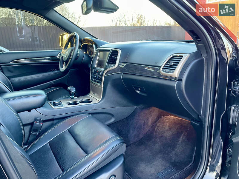 Внедорожник / Кроссовер Jeep Grand Cherokee 2016 в Млинове