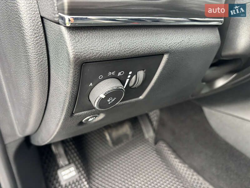 Внедорожник / Кроссовер Jeep Grand Cherokee 2020 в Полтаве фото 24 Внедорожник / Кроссовер Jeep Grand Cherokee 2020 в Полтаве