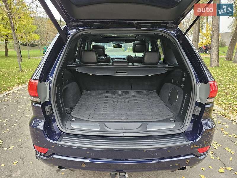 Внедорожник / Кроссовер Jeep Grand Cherokee 2018 в Киеве