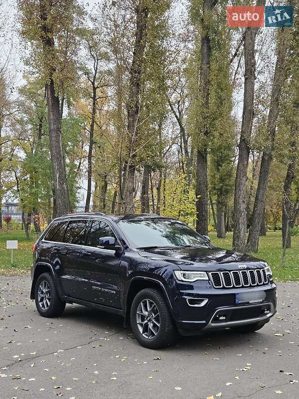Внедорожник / Кроссовер Jeep Grand Cherokee 2018 в Киеве