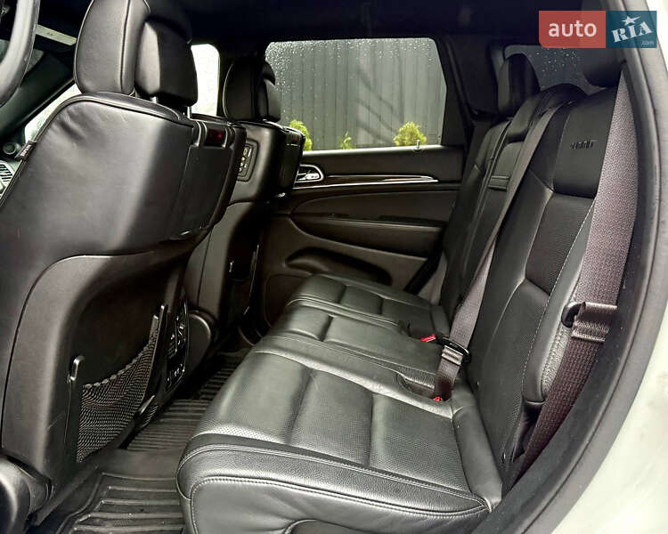 Внедорожник / Кроссовер Jeep Grand Cherokee 2019 в Киеве фото 41 Внедорожник / Кроссовер Jeep Grand Cherokee 2019 в Киеве