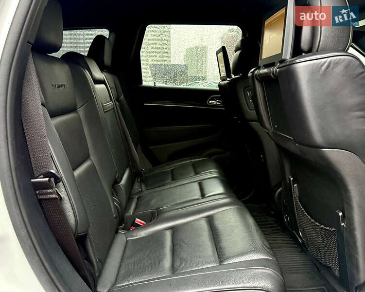 Внедорожник / Кроссовер Jeep Grand Cherokee 2019 в Киеве фото 46 Внедорожник / Кроссовер Jeep Grand Cherokee 2019 в Киеве