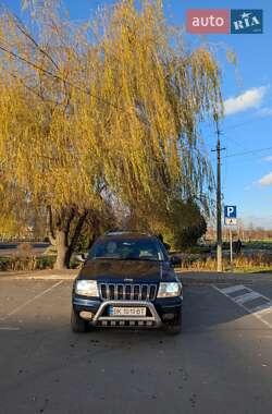 Внедорожник / Кроссовер Jeep Grand Cherokee 2001 в Здолбунове