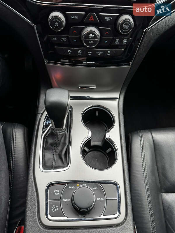 Внедорожник / Кроссовер Jeep Grand Cherokee 2019 в Киеве фото 19 Внедорожник / Кроссовер Jeep Grand Cherokee 2019 в Киеве