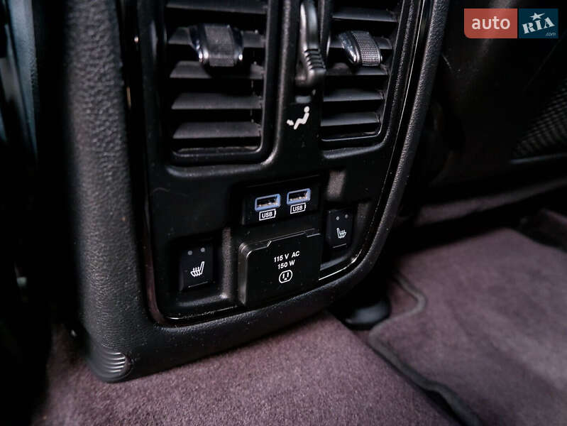 Внедорожник / Кроссовер Jeep Grand Cherokee 2018 в Киеве