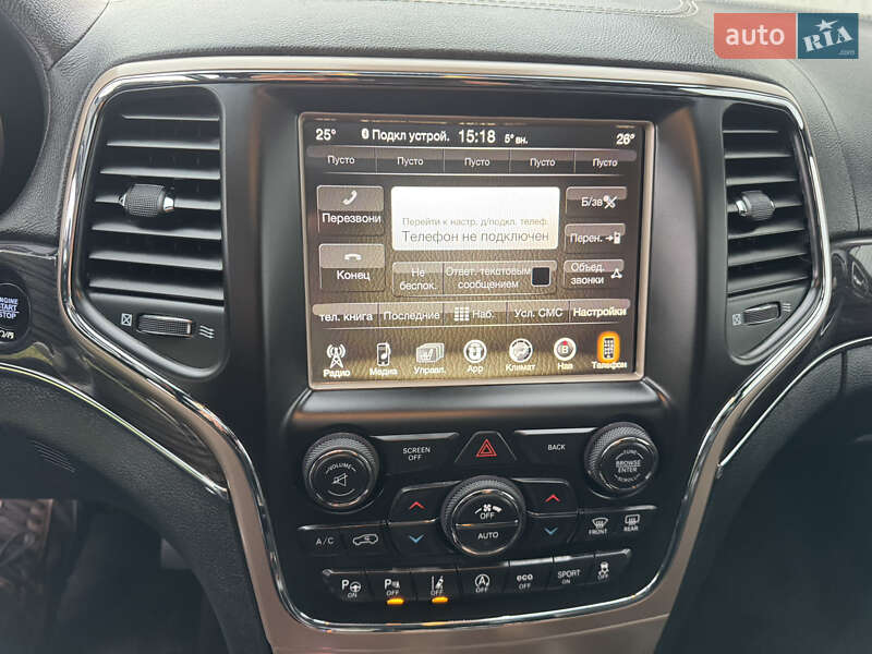 Внедорожник / Кроссовер Jeep Grand Cherokee 2016 в Киеве