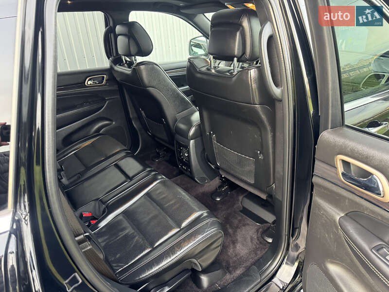 Внедорожник / Кроссовер Jeep Grand Cherokee 2016 в Киеве