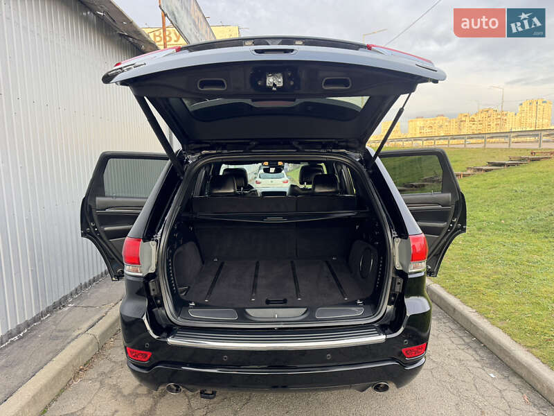 Внедорожник / Кроссовер Jeep Grand Cherokee 2016 в Киеве