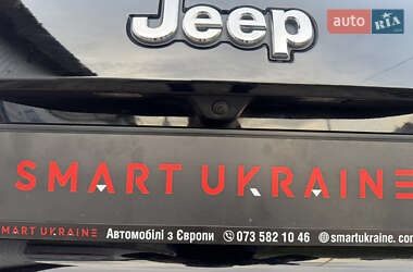 Внедорожник / Кроссовер Jeep Grand Cherokee 2016 в Киеве
