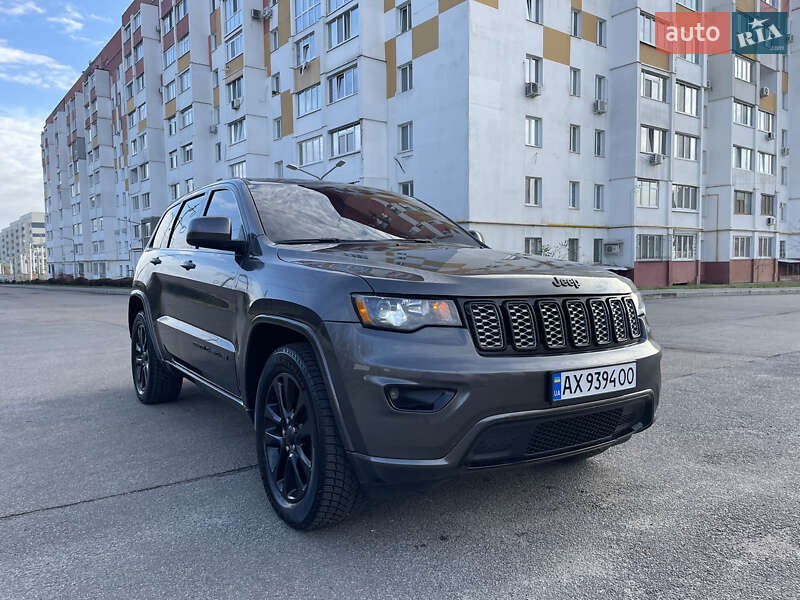 Внедорожник / Кроссовер Jeep Grand Cherokee 2019 в Харькове