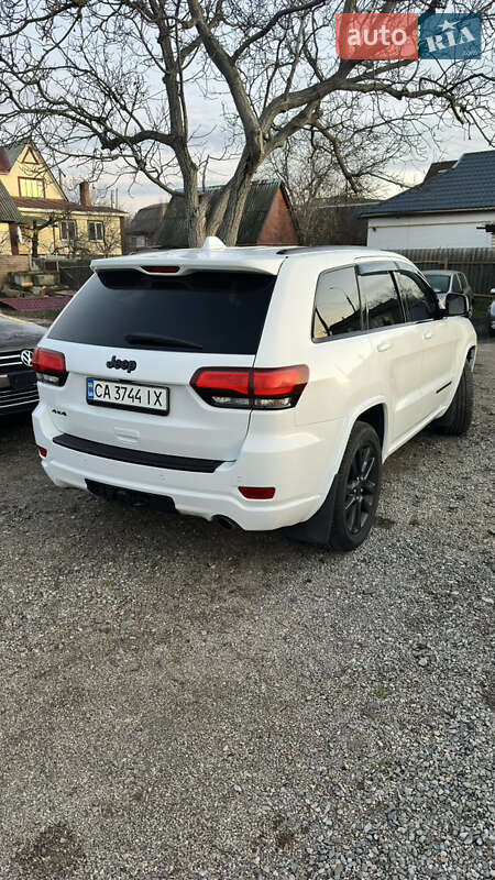 Внедорожник / Кроссовер Jeep Grand Cherokee 2017 в Смеле