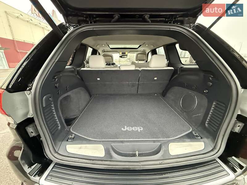 Внедорожник / Кроссовер Jeep Grand Cherokee 2019 в Киеве