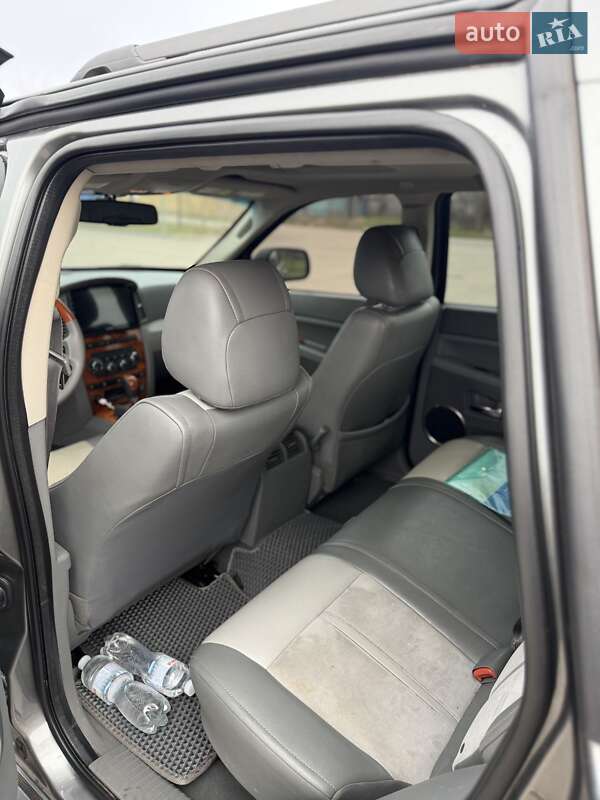Внедорожник / Кроссовер Jeep Grand Cherokee 2006 в Днепре
