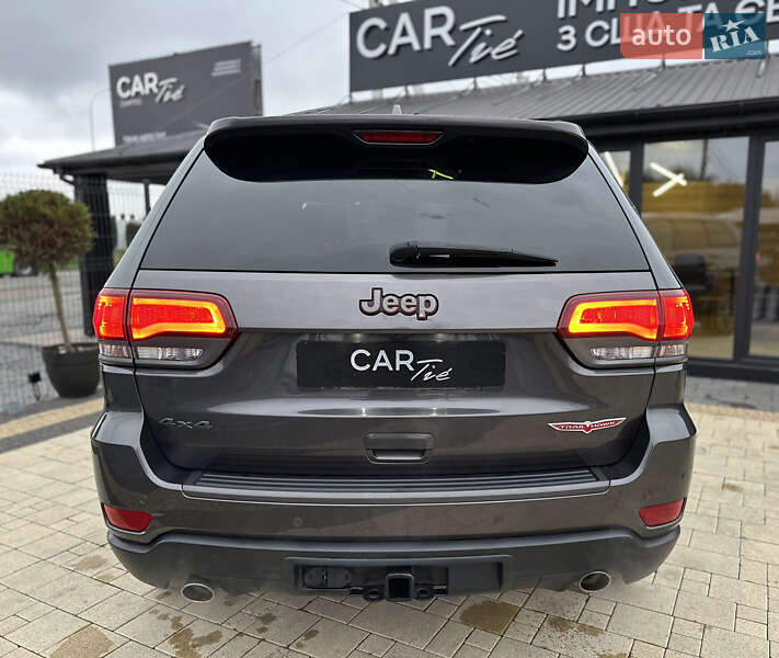 Внедорожник / Кроссовер Jeep Grand Cherokee 2016 в Львове