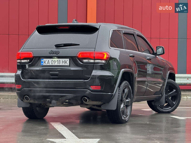 Внедорожник / Кроссовер Jeep Grand Cherokee 2015 в Киеве