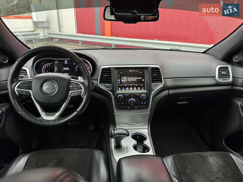 Внедорожник / Кроссовер Jeep Grand Cherokee 2015 в Киеве