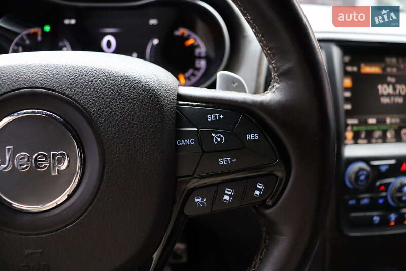 Внедорожник / Кроссовер Jeep Grand Cherokee 2014 в Львове