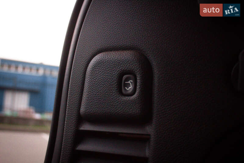 Внедорожник / Кроссовер Jeep Grand Cherokee 2017 в Киеве фото 34 Внедорожник / Кроссовер Jeep Grand Cherokee 2017 в Киеве